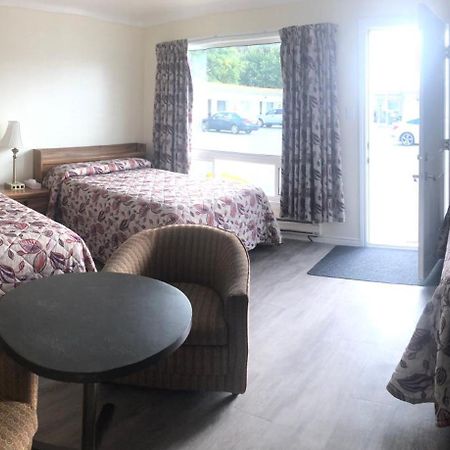 Century Motel Корнуол Екстериор снимка